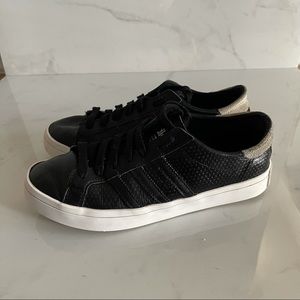 Adidas Women’s Court Vantage Core Black/White Size 7